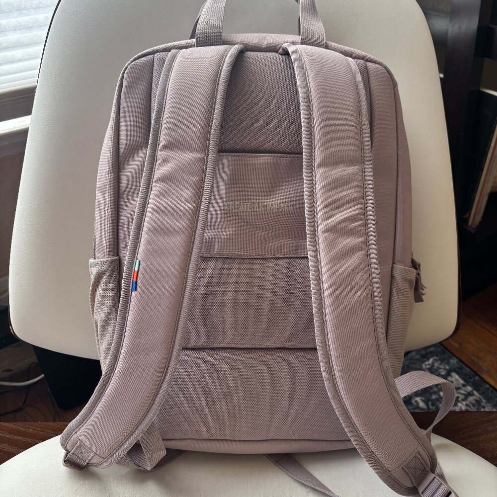 Daypack Loop Backpack - Picture 2 of 9